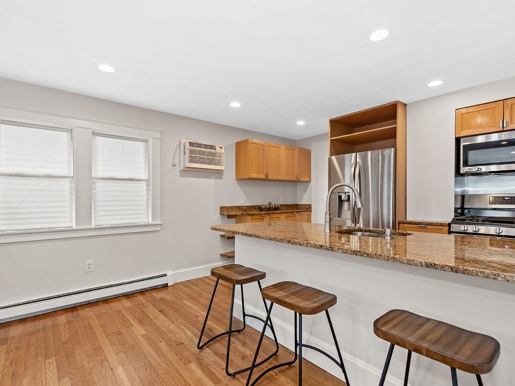 95 Marlborough Road Waltham, MA 02452 - Photo 5 of 31 Gallery Image 5