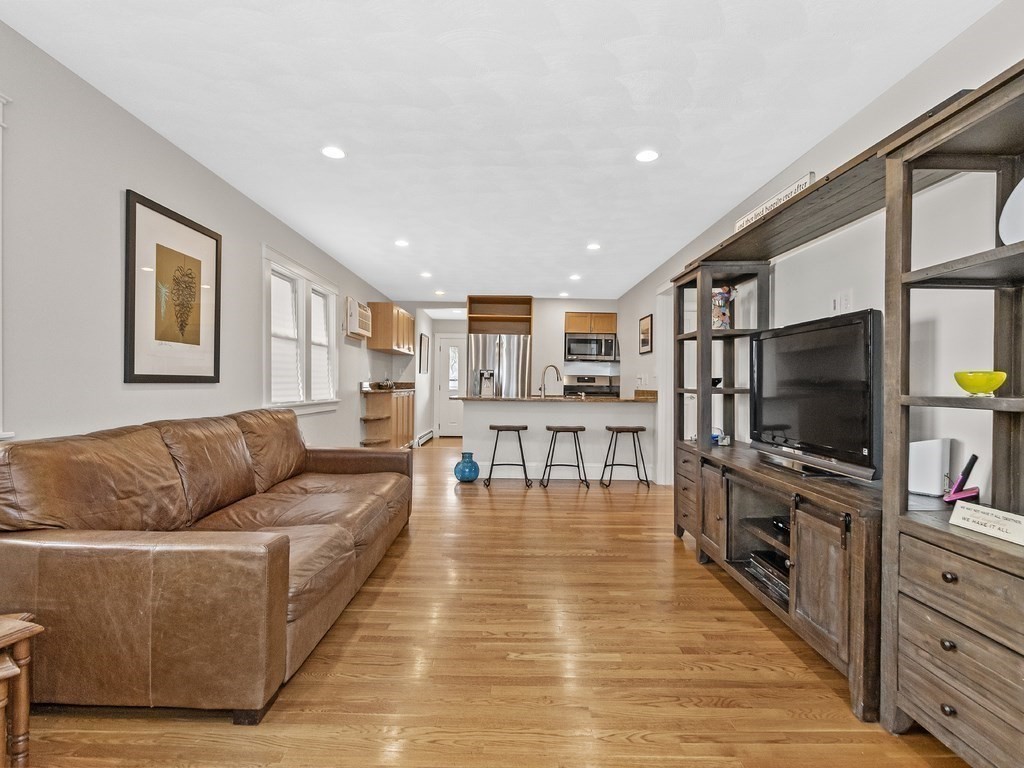 95 Marlborough Road Waltham, MA 02452 - Photo 8 of 31 Gallery Image 8