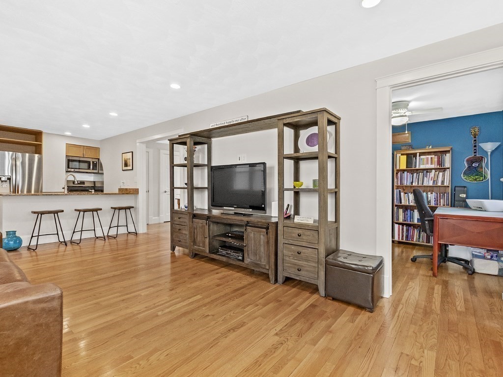 95 Marlborough Road Waltham, MA 02452 - Photo 9 of 31 Gallery Image 9