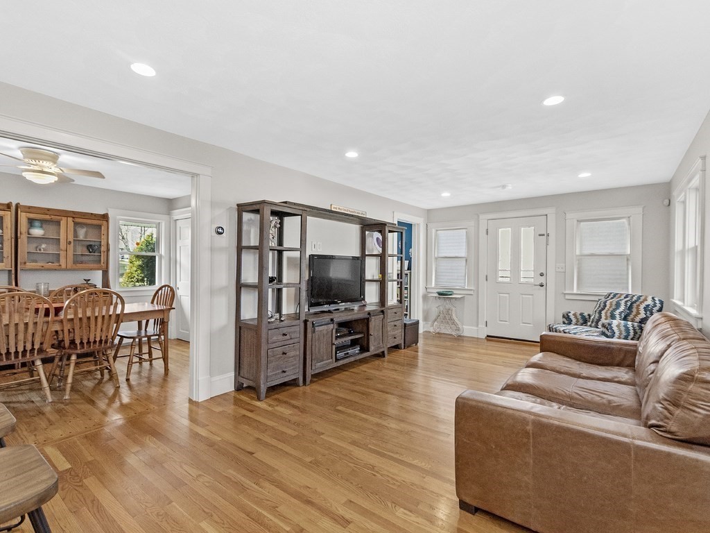 95 Marlborough Road Waltham, MA 02452 - Photo 10 of 31 Gallery Image 10