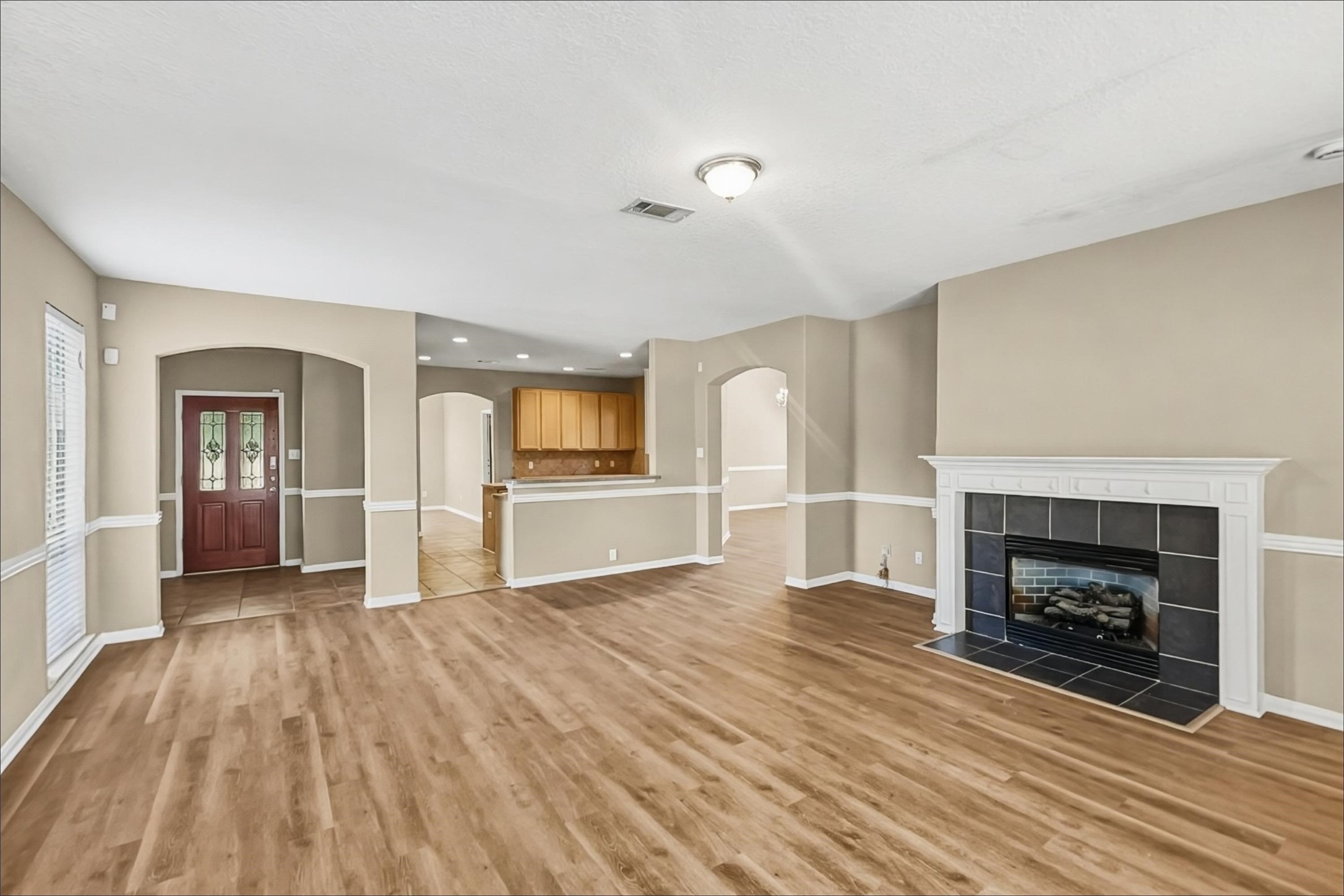 710 Single Pine Court Spring, TX 77373 - Photo 6 of 20 Gallery Image 6