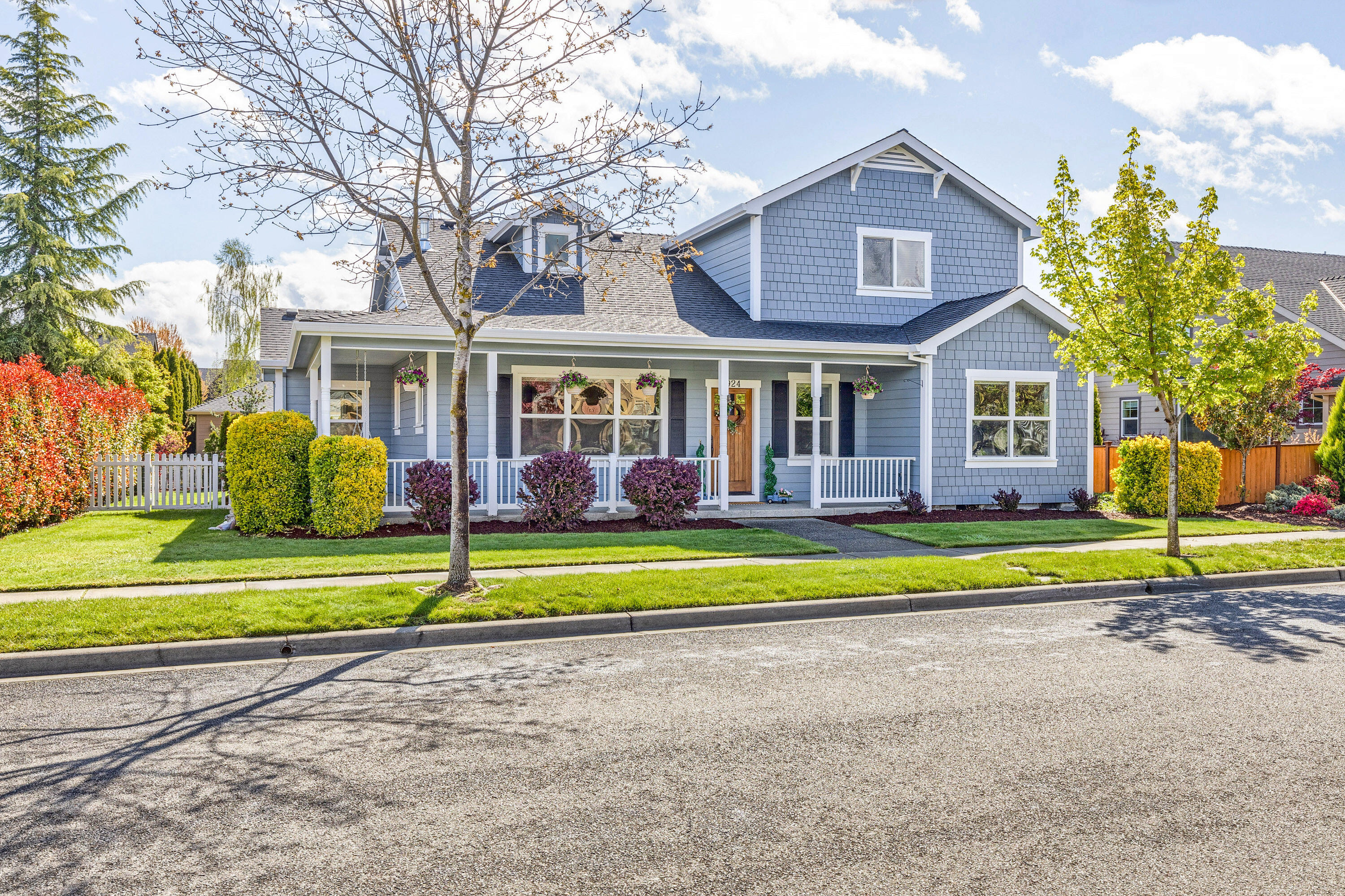 924 Buck Point Street Central Point, OR 97502 - Photo 1 of 32