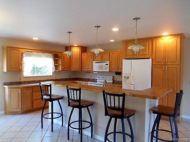 1353 North Maple Leaf Road Lapeer, MI 48446 - Photo 5 of 44 Kitchen.jpg