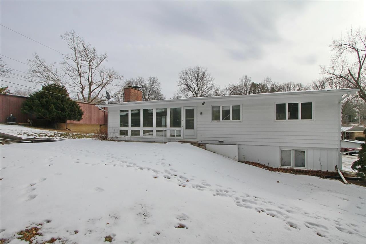 2006 Glendale Road Iowa City, IA 52245 - Photo 32 of 35 Gallery Image 32