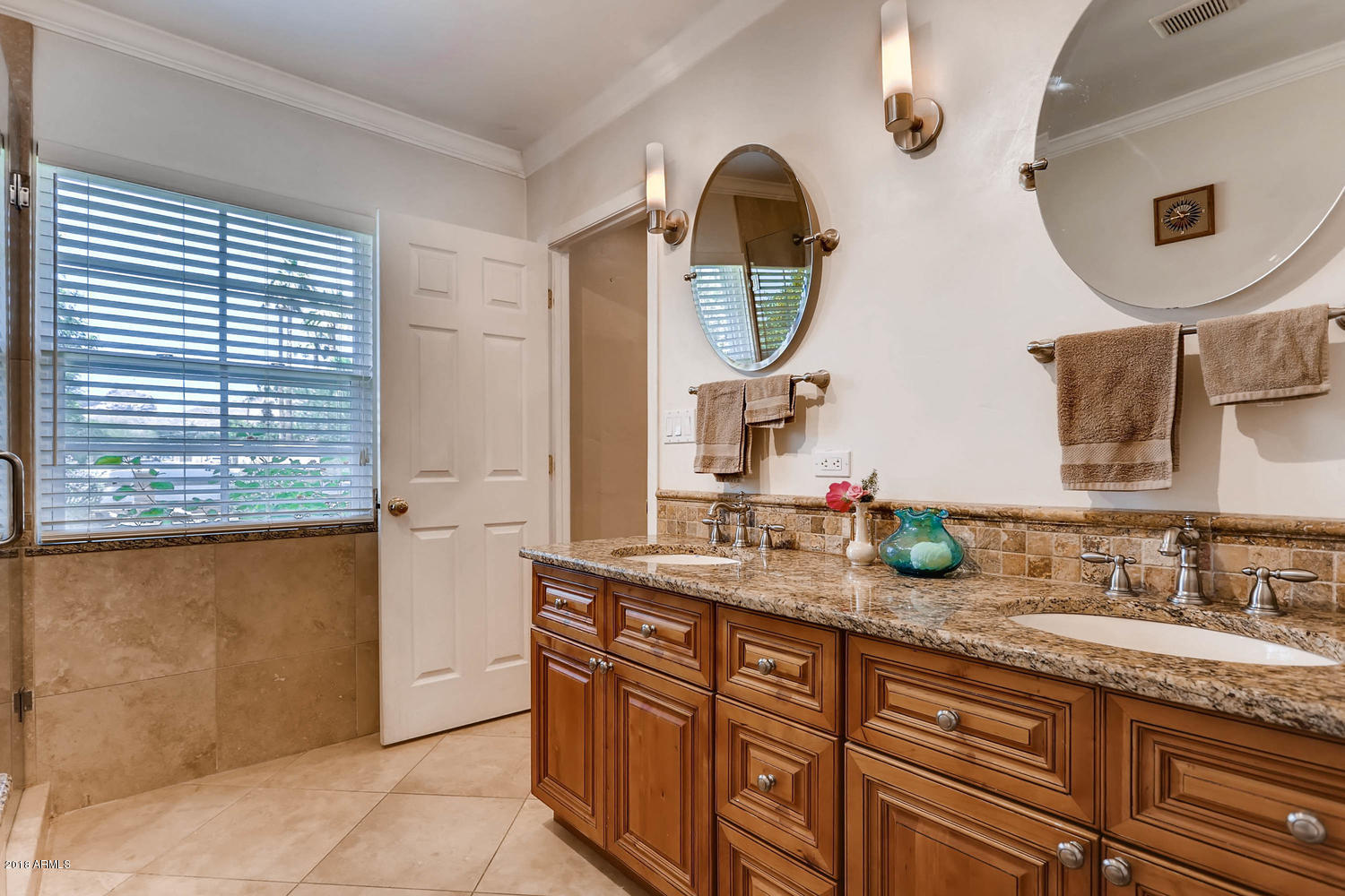 5101 East Osborn Road Phoenix, AZ 85018 - Photo 11 of 23 5101 E Osborn Road Phoenix AZ-large-016-