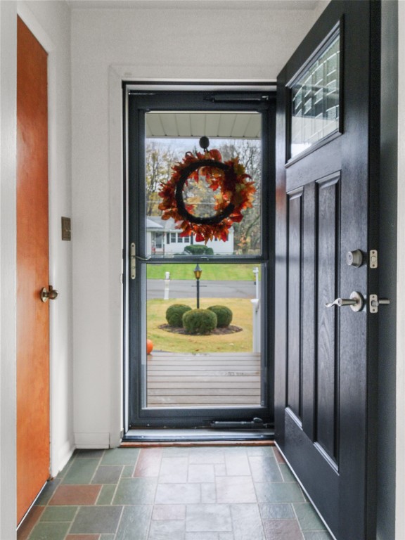 17 Frederick Road Binghamton, NY 13901 - Photo 5 of 48 Gallery Image 5