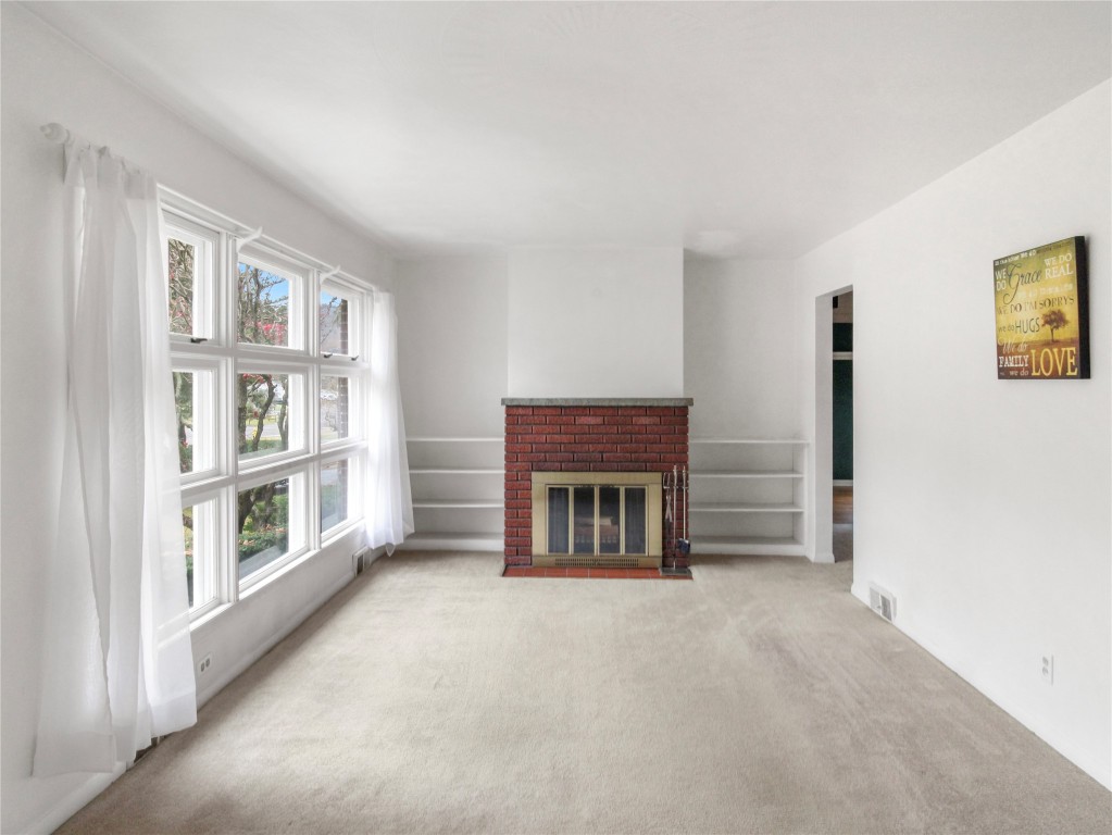 17 Frederick Road Binghamton, NY 13901 - Photo 7 of 48 Gallery Image 7