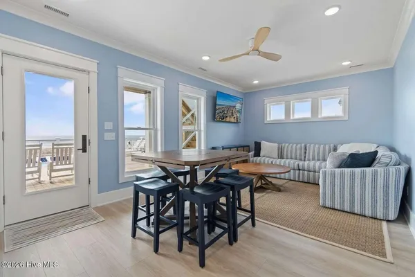 $4,125,000 | 463 Ocean Boulevard West, Holden Beach, NC 28462