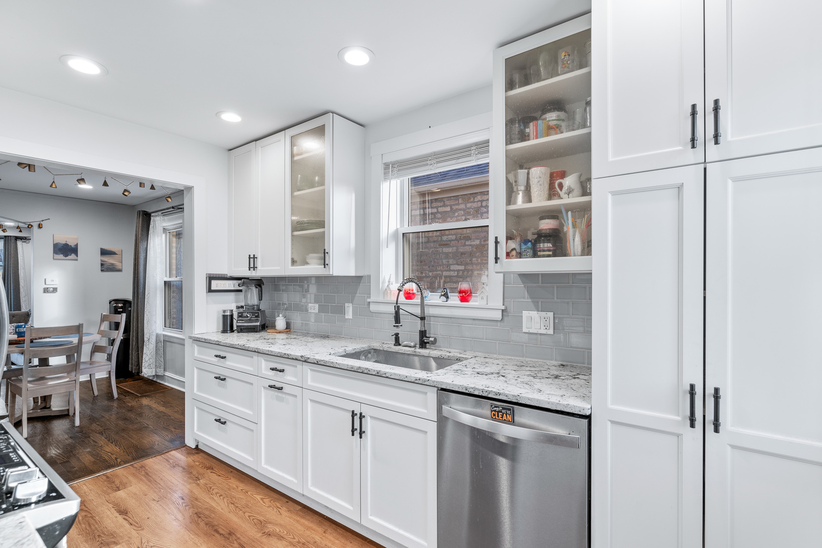 3510 North Rutherford Avenue Chicago, IL 60634 - Photo 12 of 36 Gallery Image 12