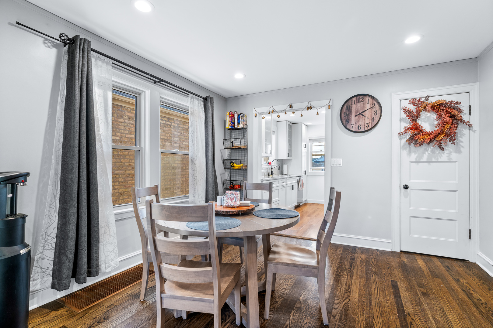 3510 North Rutherford Avenue Chicago, IL 60634 - Photo 8 of 36 Gallery Image 8
