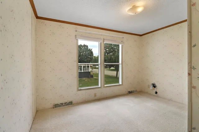 $145,000 | 424 Oak Lodge Road, Waterford, WI 53185