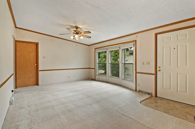 $145,000 | 424 Oak Lodge Road, Waterford, WI 53185