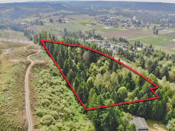 $109,900 | 17233 Highway 410, Bonney Lake, WA 98391