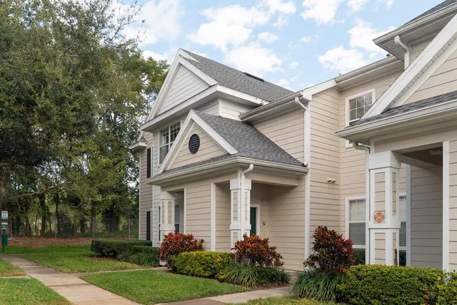 $299,900 | 1300 Eastern Pecan Place, Unit 208, Winter Garden, FL 34787