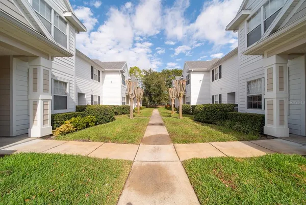 $295,000 | 1300 Eastern Pecan Place, Unit 208, Winter Garden, FL 34787