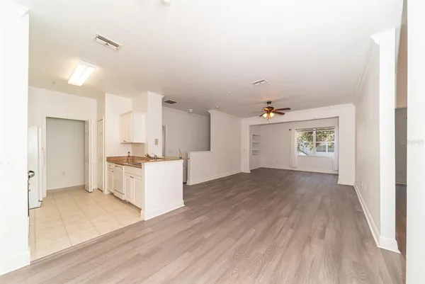 $295,000 | 1300 Eastern Pecan Place, Unit 208, Winter Garden, FL 34787