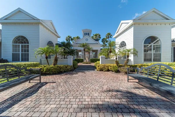 $295,000 | 1300 Eastern Pecan Place, Unit 208, Winter Garden, FL 34787