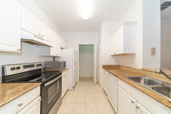 $295,000 | 1300 Eastern Pecan Place, Unit 208, Winter Garden, FL 34787