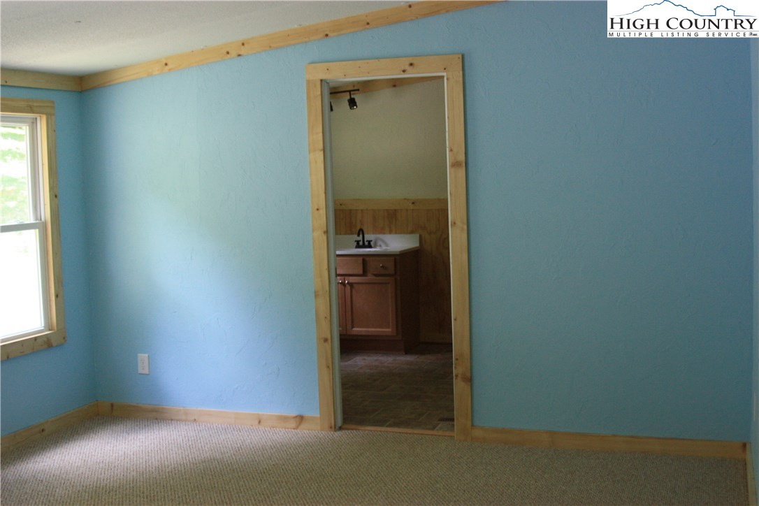 1721 Vanderpool Road Vilas, NC 28692 - Photo 8 of 26 Gallery Image 8