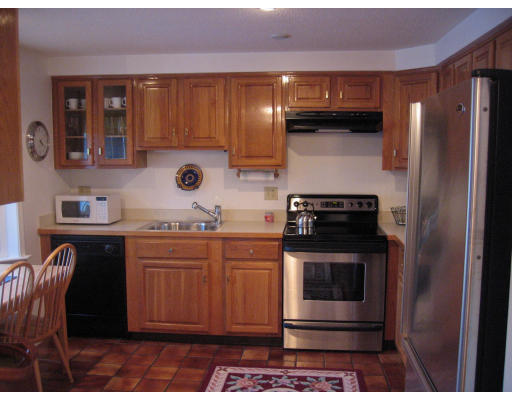 105 Village Post Road, Unit 105 Danvers, MA 01923 - Photo 3 of 10 Gallery Image 3