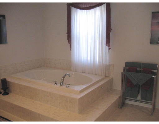 105 Village Post Road, Unit 105 Danvers, MA 01923 - Photo 7 of 10 Gallery Image 7