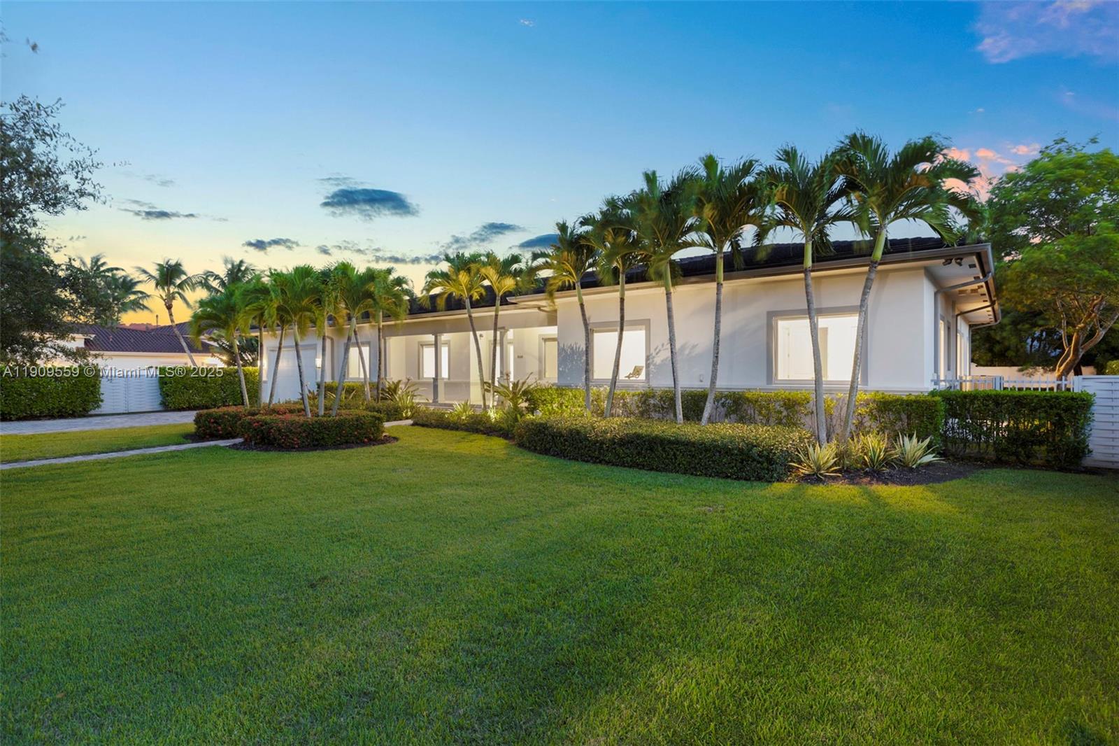 9580 Southwest 101st Terrace Miami, FL 33176 - Photo 4 of 88