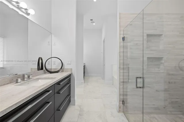 an entryway in a hall with a window