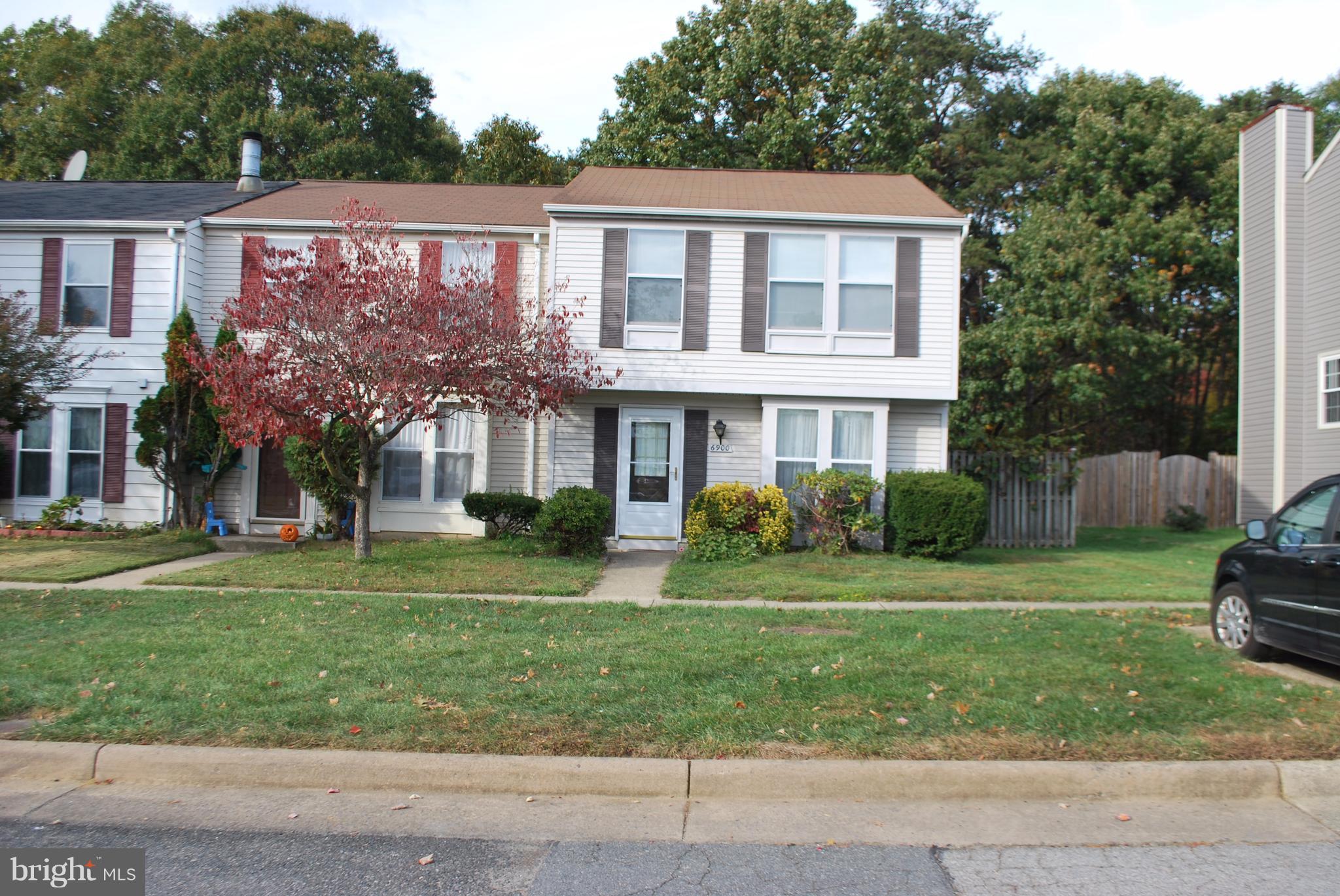 6900 Villa-Del-Rey Court Springfield, VA 22150 - Photo 22 of 29 a front view of a house with a yard