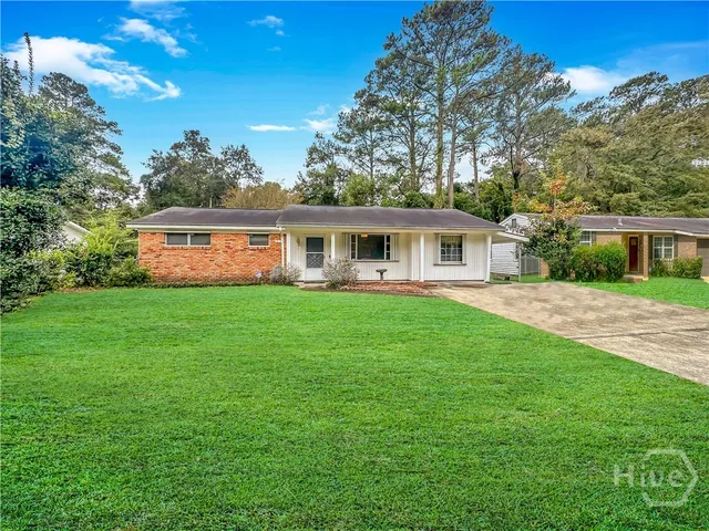 $1,800 | 2217 Bacon Park Drive, Savannah, GA 31406