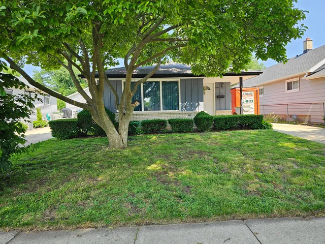 $279,900 | 3160 South 95th Street, Milwaukee, WI 53227