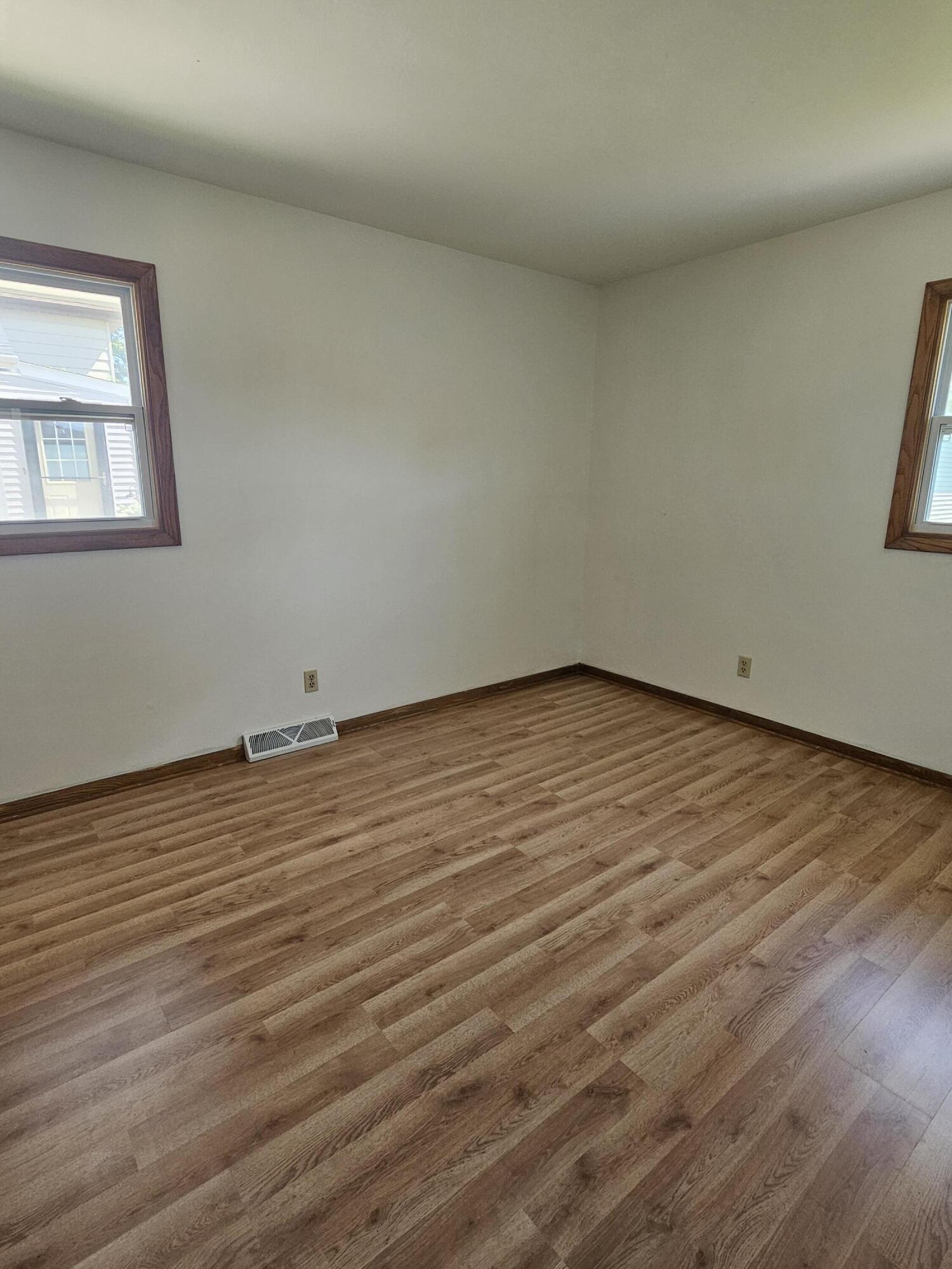 3160 South 95th Street Milwaukee, WI 53227 - Photo 10 of 23 3160 s 95th bed 2