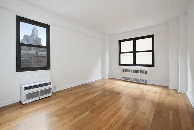 $650,000 | 240 East 76th Street, Unit 5B | Lenox Hill
