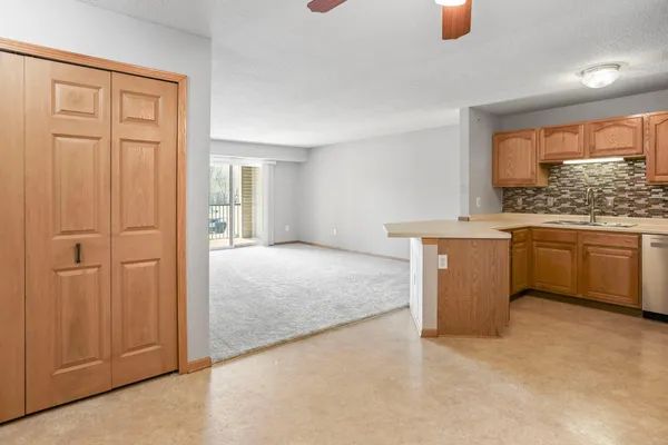 $199,900 | 16510 Tranquility Court, Unit 101, Prior Lake, MN 55372
