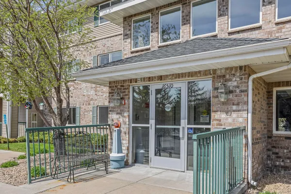 $199,900 | 16510 Tranquility Court, Unit 101, Prior Lake, MN 55372