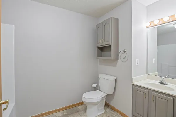 $199,900 | 16510 Tranquility Court, Unit 101, Prior Lake, MN 55372