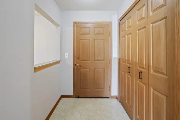 $199,900 | 16510 Tranquility Court, Unit 101, Prior Lake, MN 55372