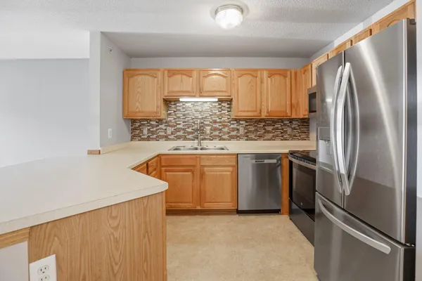 $199,900 | 16510 Tranquility Court, Unit 101, Prior Lake, MN 55372