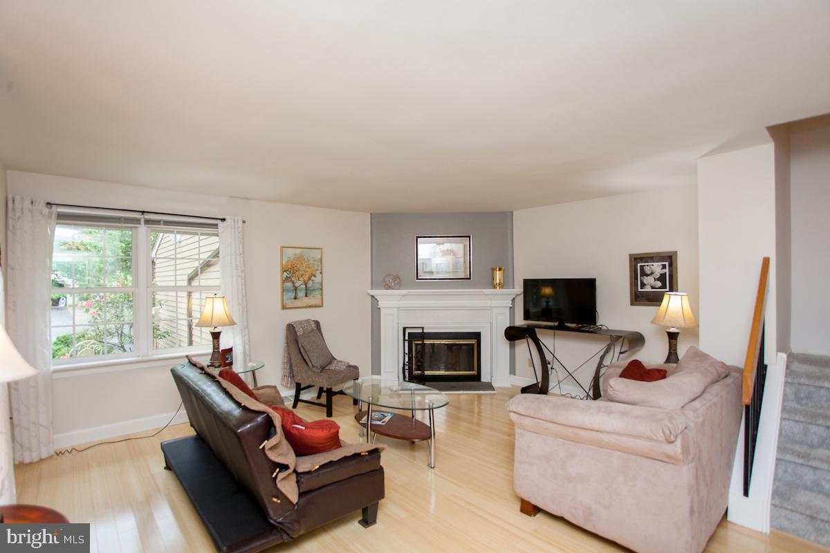 17 Stacey Drive Doylestown, PA 18901 - Photo 7 of 60