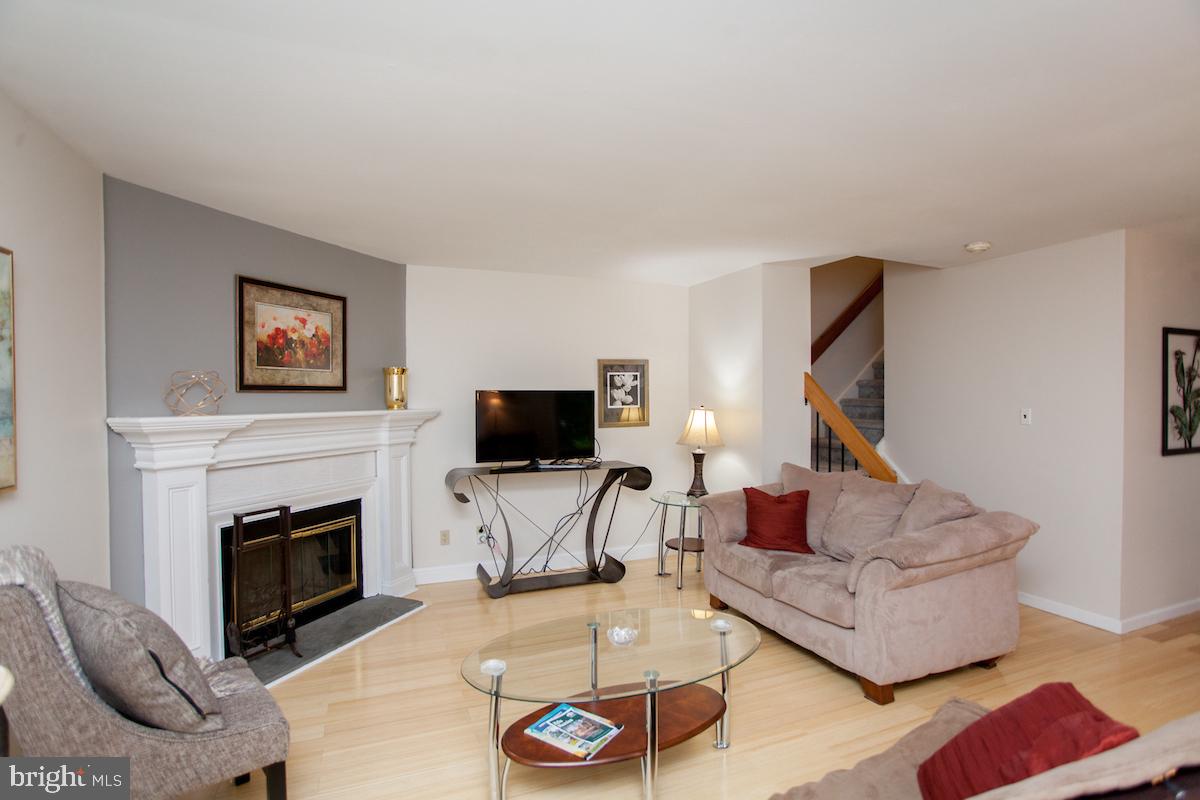 17 Stacey Drive Doylestown, PA 18901 - Photo 8 of 60