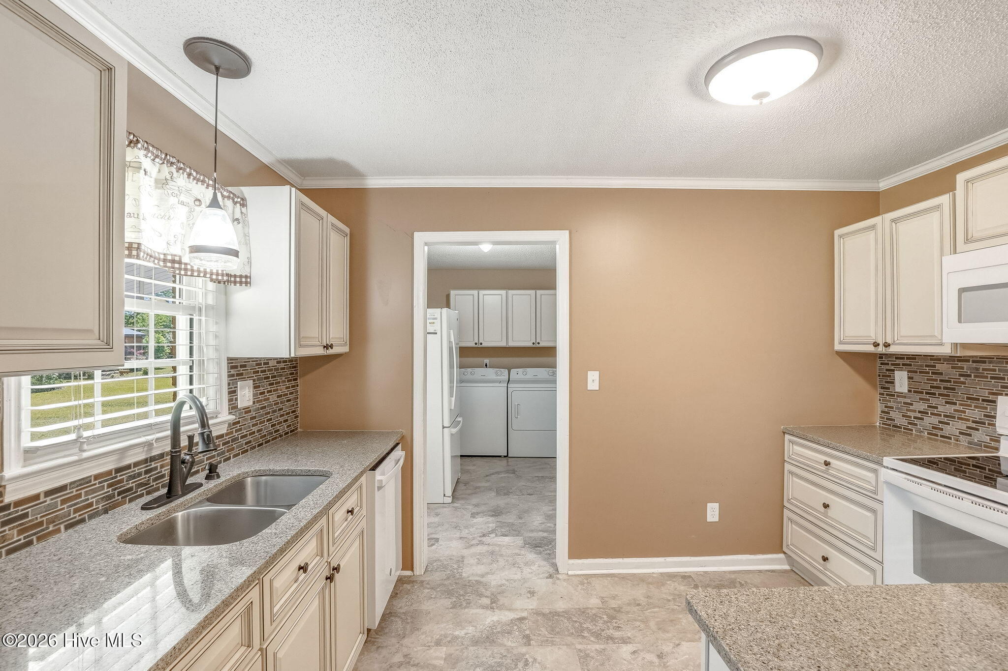 406 Richlands Loop Road Richlands, NC 28574 - Photo 15 of 34 15