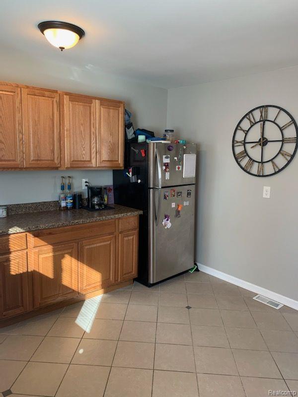 21537 Waltham Road Warren, MI 48089 - Photo 6 of 16 Gallery Image 6