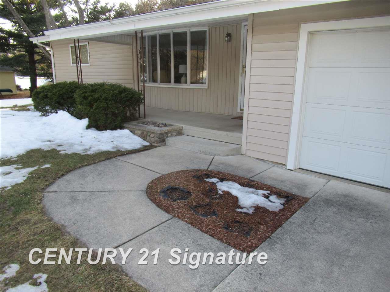 7137 Gillette Road Flushing, MI 48433 - Photo 2 of 47