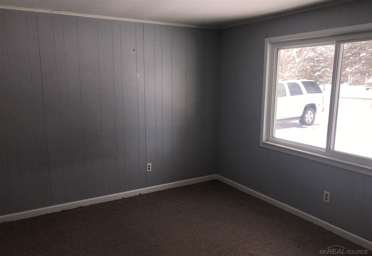 2484 Beach Road Port Huron, MI 48060 - Photo 12 of 24