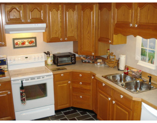 26 Elbridge Road Auburn, MA 01501 - Photo 5 of 13 Gallery Image 5