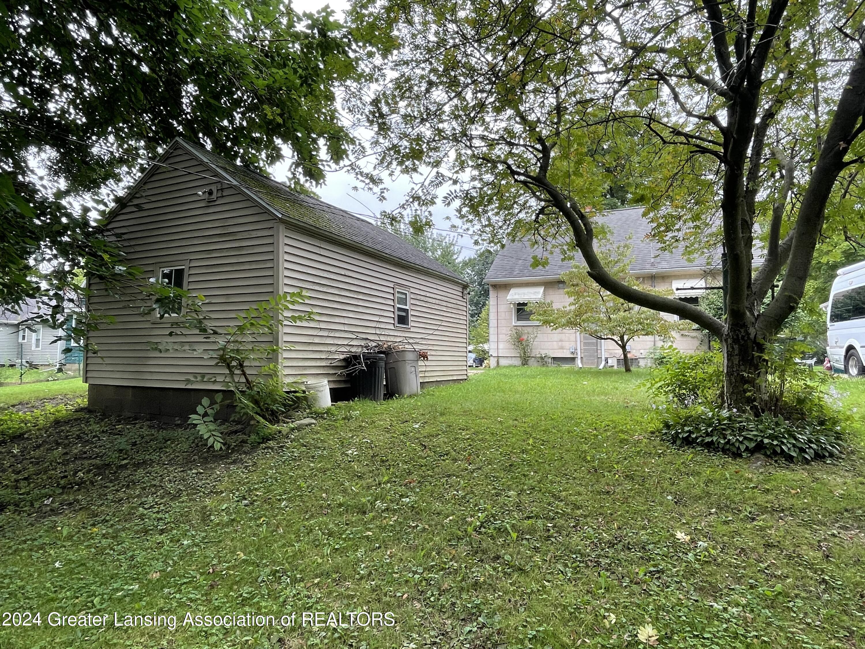 2009 Alpha Street Lansing, MI 48910 - Photo 26 of 26 25