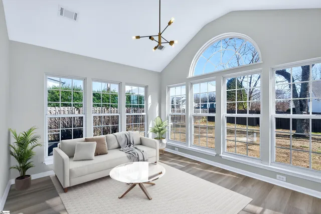 $437,000 | 7 Willow Oak Court, Simpsonville, SC 29681