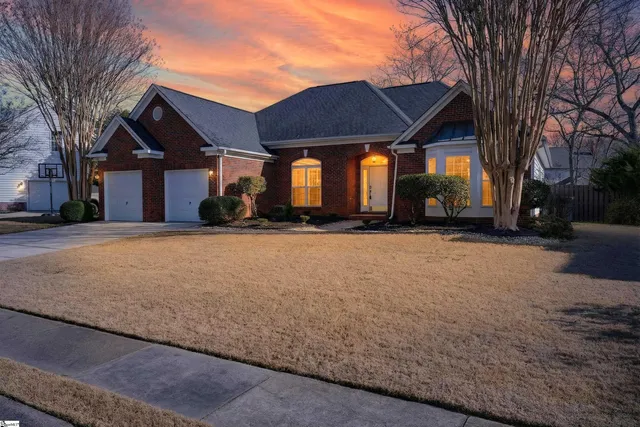 $437,000 | 7 Willow Oak Court, Simpsonville, SC 29681
