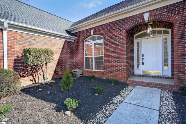 $437,000 | 7 Willow Oak Court, Simpsonville, SC 29681