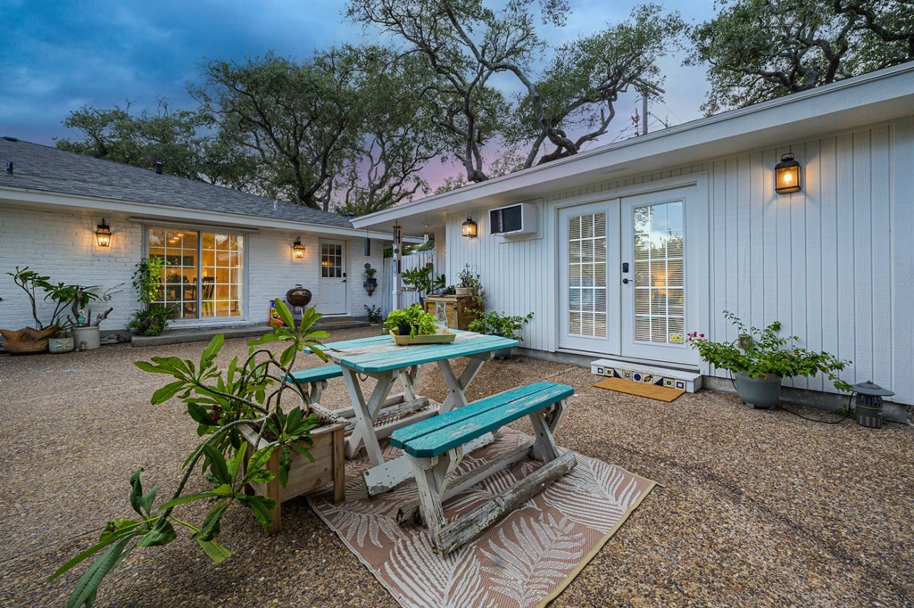 2011 Cochran Lane Rockport, TX 78382 - Photo 38 of 39