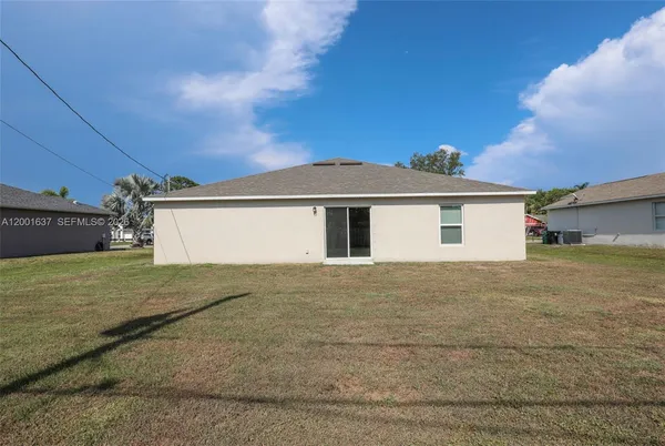 $2,700 | 2352 Southeast Surrey Place, Port St. Lucie, FL 34952